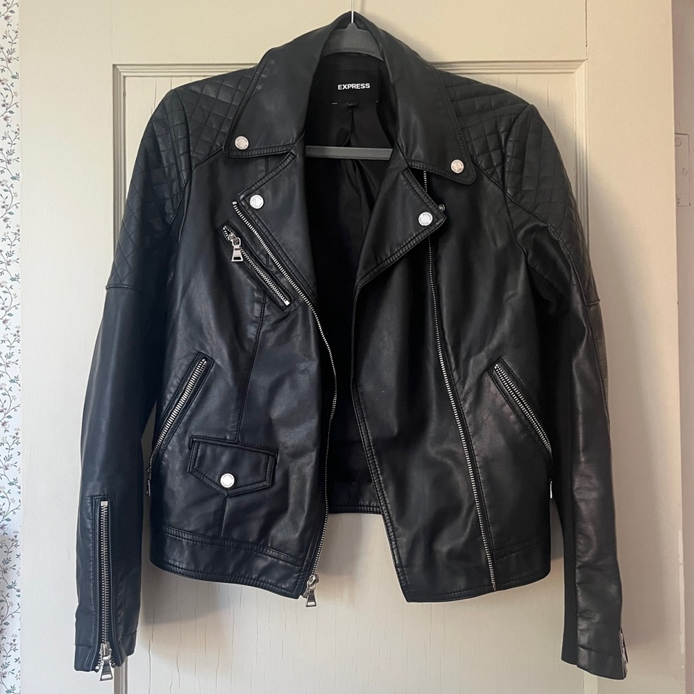 Express Jackets & Coats Black Faux Leather Moto Jacket Quilted Zipper Size Small